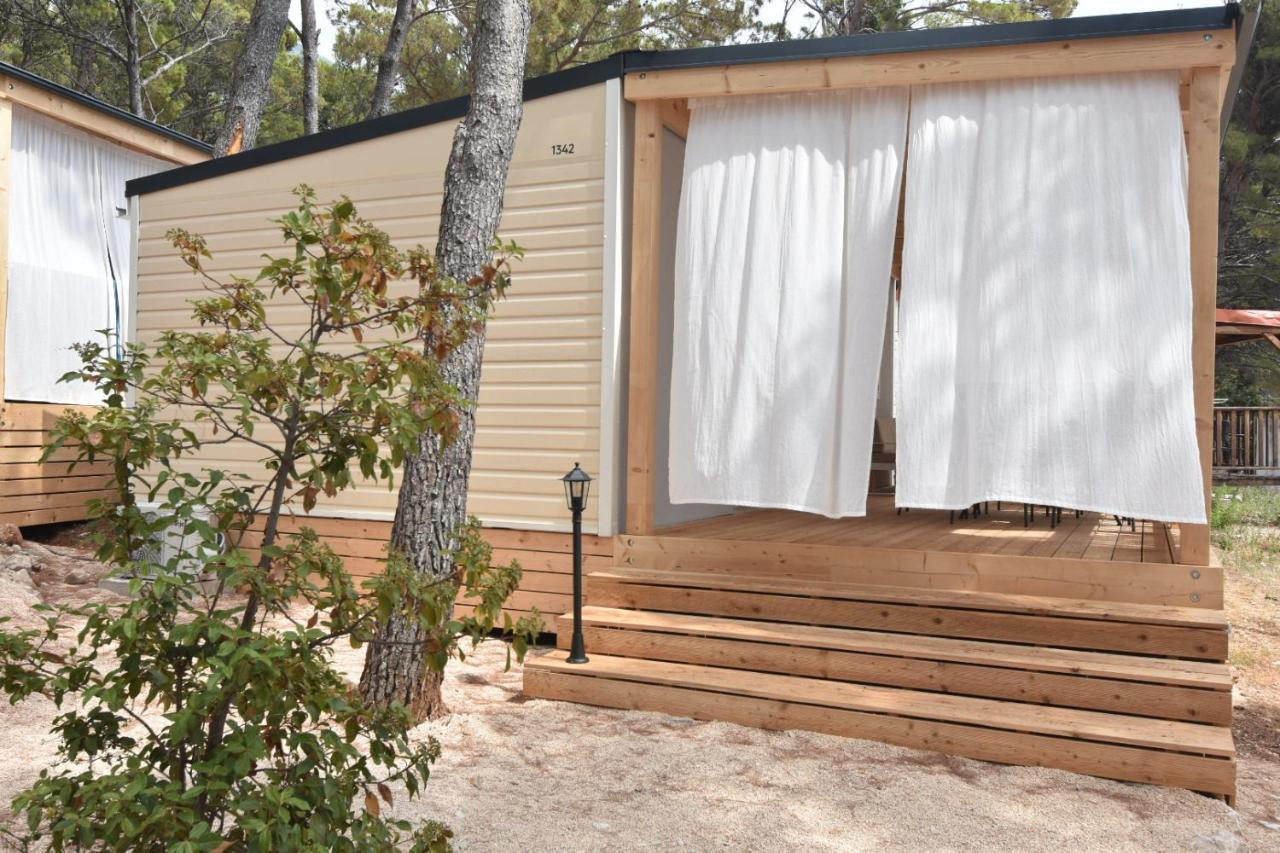 Mobile Homes Sara - Camping Basko Polje , Adriatic , Dalmatia Baška Voda Exterior foto